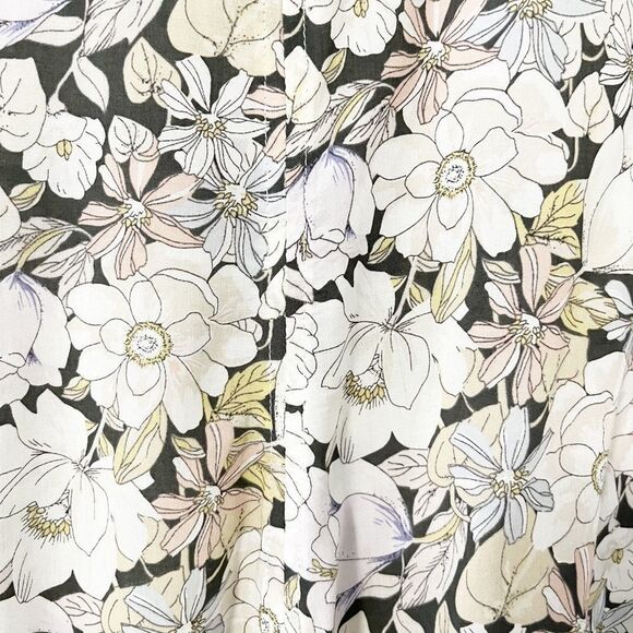 🟢Cupio Black Spring Floral Print Top with Front Tie Size SP - Picture 5 of 8